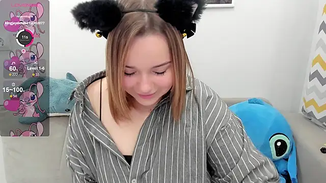 Snapshot of Lilovila chatting on 02-09-26, 02:37 Lilovila online show from 02-09-26, 02:37