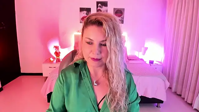 Violeta Hotter online show from 12-16-25, 11:03