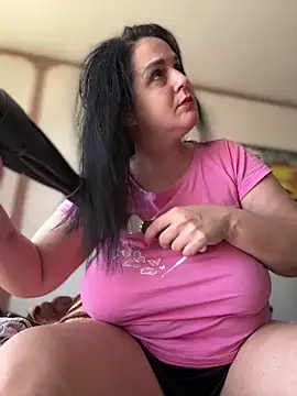 Snapshot of Mary_kansas_bbw chatting on 04-28-26, 10:30 Mary kansas bbw online show from 04-28-26, 10:30