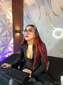 Snapshot of Venus_Bms_ chatting on 12-20-25, 12:08 Venus Bms online show from 12-20-25, 12:08