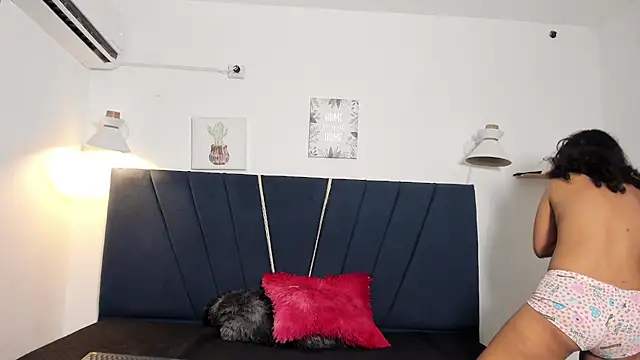 naomi x0 online show from 02-28-26, 05:40