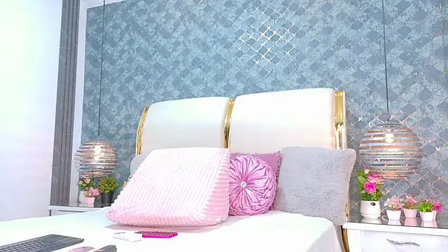 Snapshot of ThianaGarcia chatting on 01-08-26, 01:39 ThianaGarcia online show from 01-08-26, 01:39