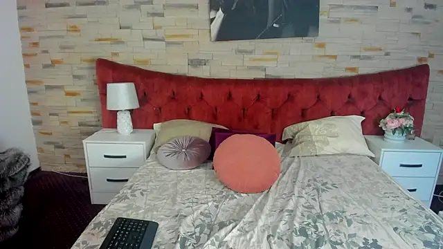 YasmineSly online show from 11-26-25, 08:53