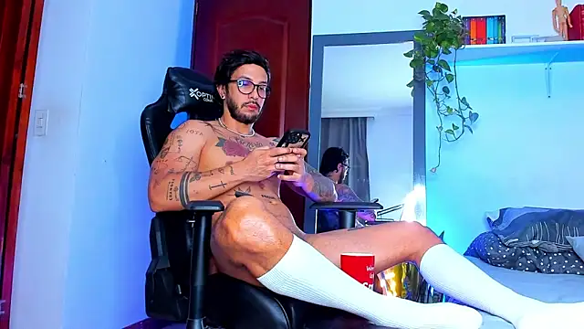 Snapshot of JotaCeliz chatting on 02-19-26, 11:07 JotaCeliz online show from 02-19-26, 11:07