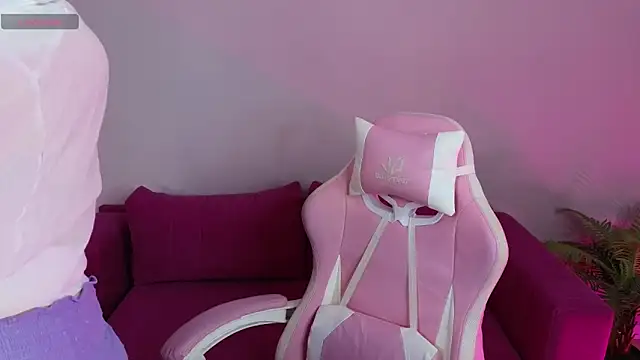 Ginger Kristin online show from 03-09-26, 12:47