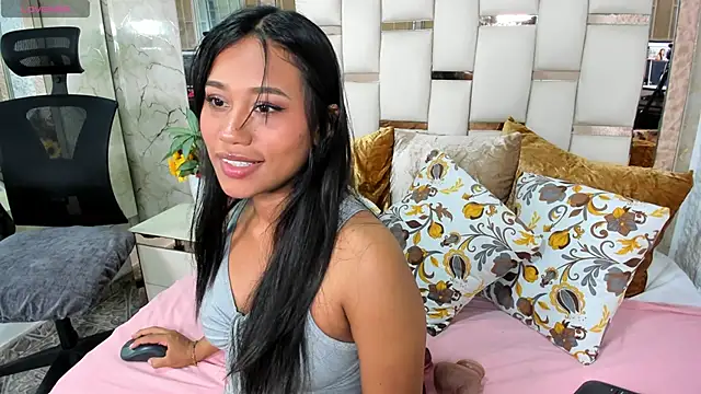 Snapshot of thalia_nichols chatting on 04-28-26, 04:28 thalia nichols online show from 04-28-26, 04:28