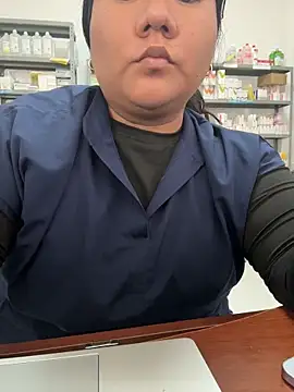 Snapshot of aricub chatting on 11-29-25, 03:45 aricub online show from 11-29-25, 03:45