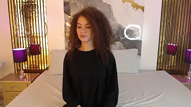 Snapshot of MiticaBrennet_ chatting on 12-17-25, 05:23 MiticaBrennet online show from 12-17-25, 05:23