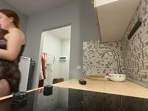 FoxyEmerald online show from 12-04-25, 06:40