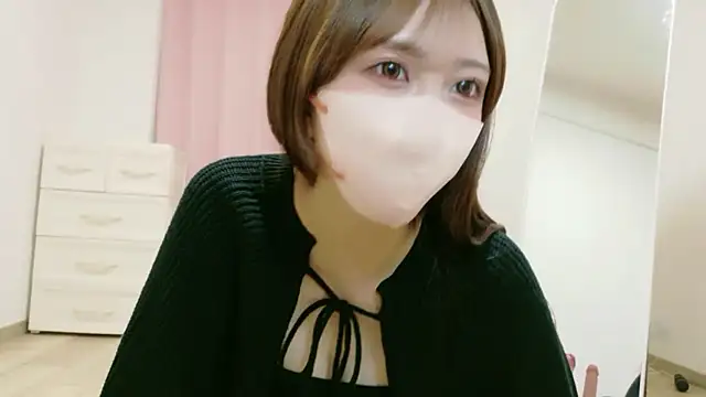 Snapshot of alicechan_v chatting on 07-07-26, 11:14 alicechan v online show from 07-07-26, 11:14