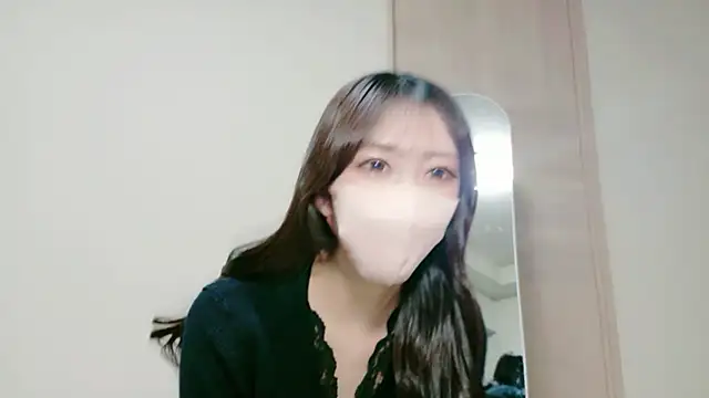 Snapshot of alicechan_v chatting on 04-21-26, 11:28 alicechan v online show from 04-21-26, 11:28
