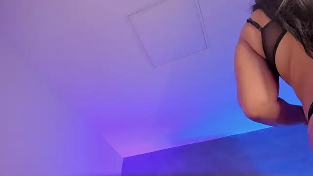 alejandrarojas  online show from 01-12-26, 01:40