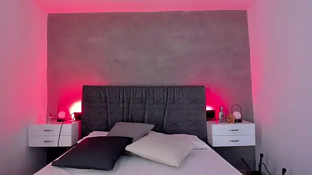 alejandrarojas  online show from 12-20-25, 12:19