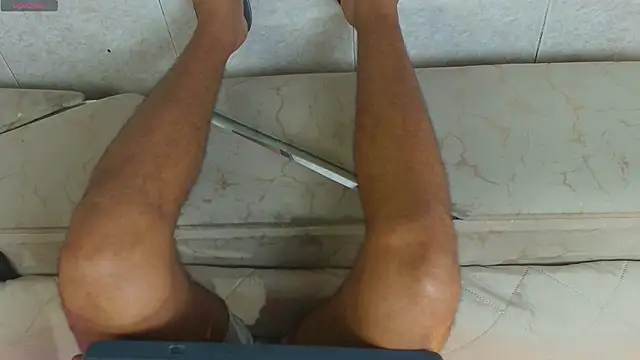 Snapshot of The_big_twink_x chatting on 11-28-25, 08:31 The big twink x online show from 11-28-25, 08:31