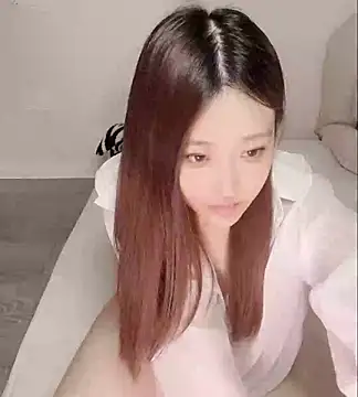 Snapshot of clara-cc chatting on 06-05-26, 04:45 clara-cc online show from 06-05-26, 04:45