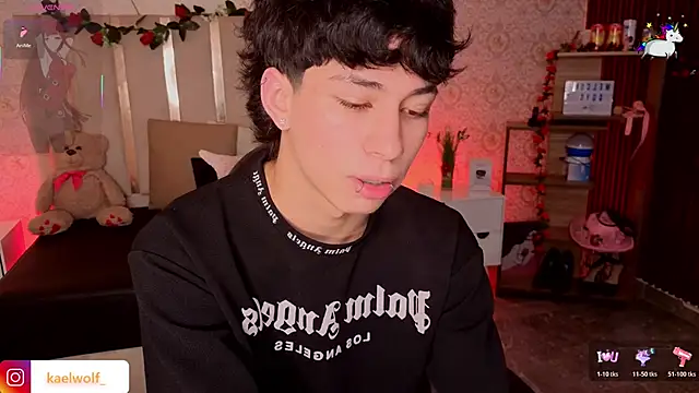 Snapshot of kaelwolf_tay chatting on 02-25-26, 07:25 kaelwolf tay online show from 02-25-26, 07:25