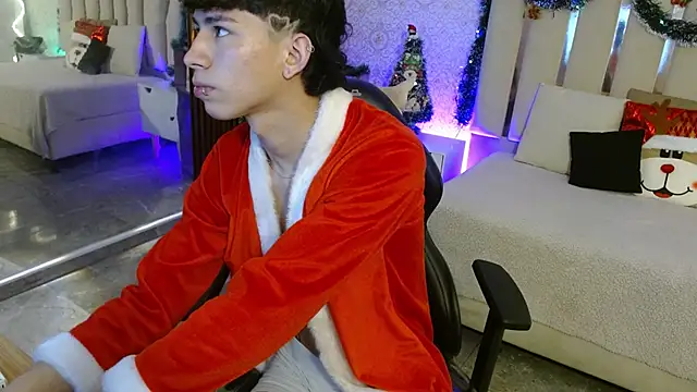 kaelwolf tay online show from 12-01-25, 07:37