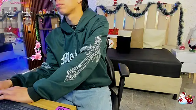 kaelwolf tay online show from 12-22-25, 07:25