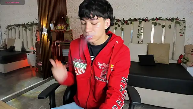 Snapshot of kaelwolf_tay chatting on 02-17-26, 07:22 kaelwolf tay online show from 02-17-26, 07:22