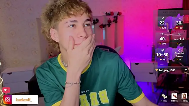 kaelwolf tay online show from 04-14-26, 07:30