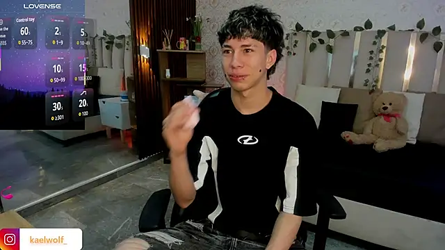 kaelwolf tay online show from 01-31-26, 07:12