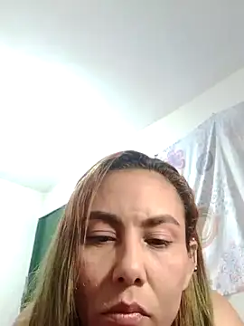 Alice-pink online show from 12-01-25, 03:46