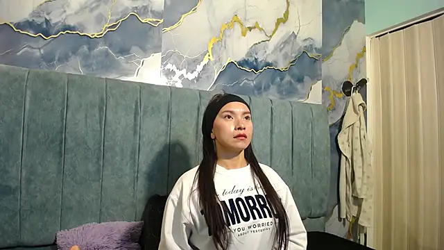 Cloe16  online show from 11-25-25, 03:18