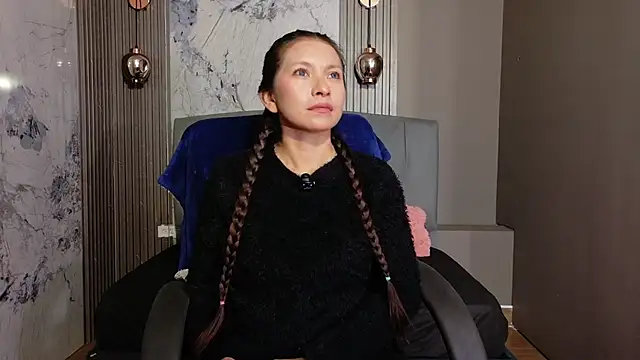 Cloe16  online show from 12-21-25, 03:08