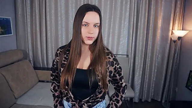 SanoraVillnave online show from 11-28-25, 06:24