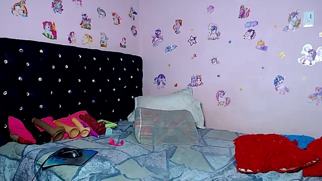 ShantalTsFox online show from 03-10-26, 06:28