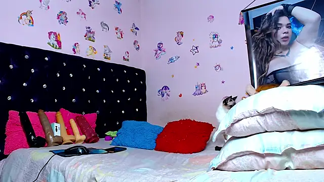 ShantalTsFox online show from 04-01-26, 01:08