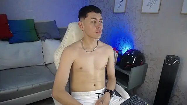 LoganFoster  online show from 12-18-25, 08:34