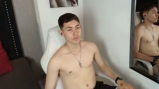 LoganFoster  online show from 01-10-26, 08:26