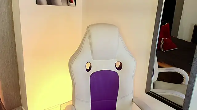 LoganFoster  online show from 01-08-26, 08:15