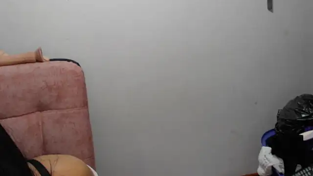 Paolahotty online show from 12-20-25, 04:21