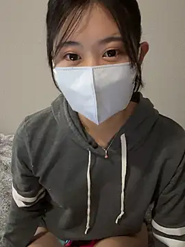 Snapshot of Minagi_Shizuku chatting on 12-22-25, 04:07 Minagi Shizuku online show from 12-22-25, 04:07