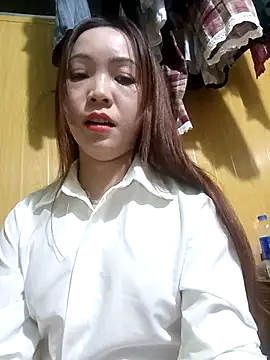 Snapshot of bong-ngo- chatting on 11-23-25, 08:52 bong-ngo- online show from 11-23-25, 08:52