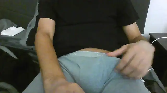 latinman7944 online show from 04-01-26, 05:42