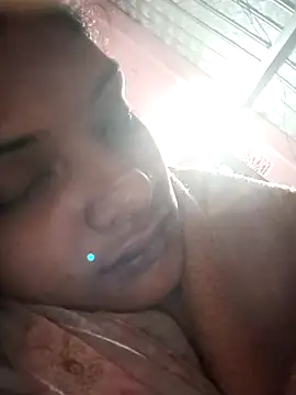 Snapshot of Hot_Morshida chatting on 11-23-25, 01:10 Hot Morshida online show from 11-23-25, 01:10