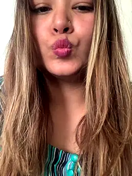 hotladki5 online show from 12-16-25, 07:45