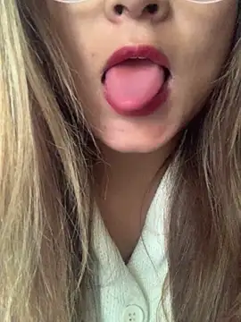 hotladki5 online show from 12-18-25, 09:58