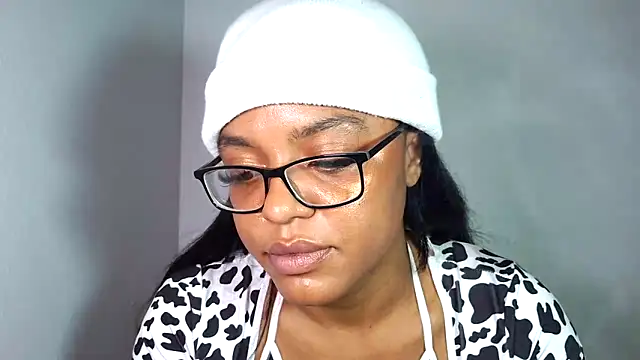 xoeewinters online show from 12-22-25, 05:13