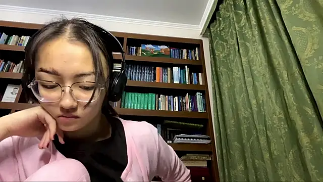 LinaClous online show from 01-14-26, 03:15