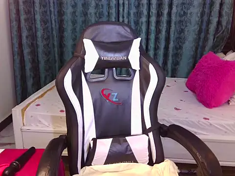 emma-112 online show from 12-18-25, 05:50