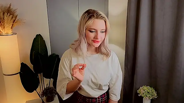 DorthaDunt online show from 11-30-25, 11:27