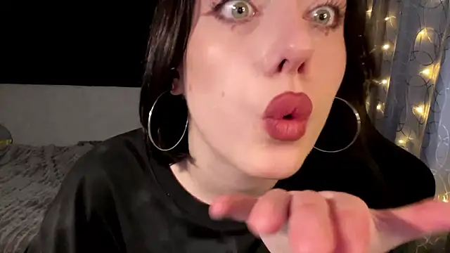 Meowluly online show from 02-09-26, 12:52