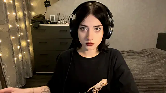 Meowluly online show from 01-12-26, 09:31