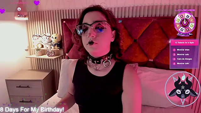 Snapshot of Kiri_Velvet chatting on 05-05-26, 07:50 Kiri Velvet online show from 05-05-26, 07:50