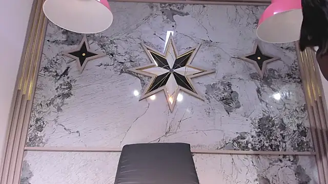 ZoeCollin online show from 02-14-26, 05:57