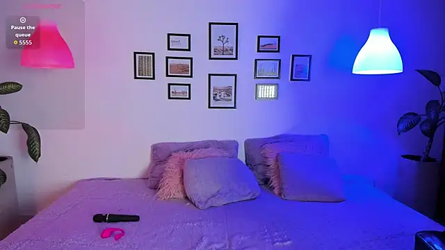 Skyy bloom online show from 04-15-26, 12:42